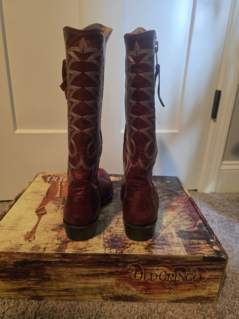 Old Gringo Burgundy Western Boots with Silver Stitching - Picture 3 of 6